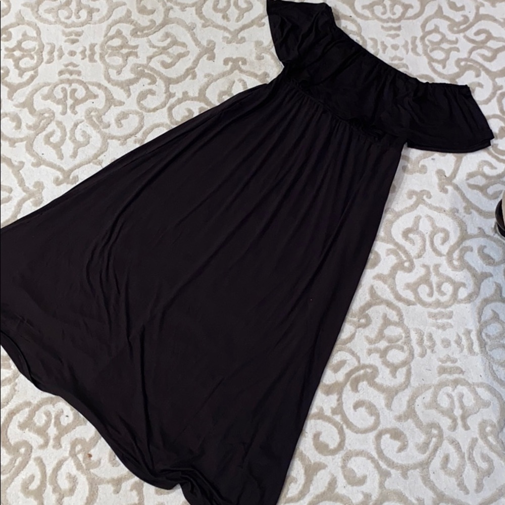 Off the shoulder ruffle maxi